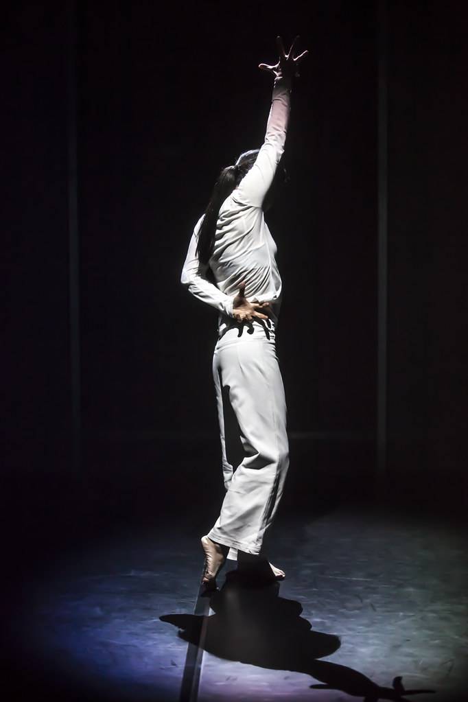 Akiko Kajihara danse Akanaï