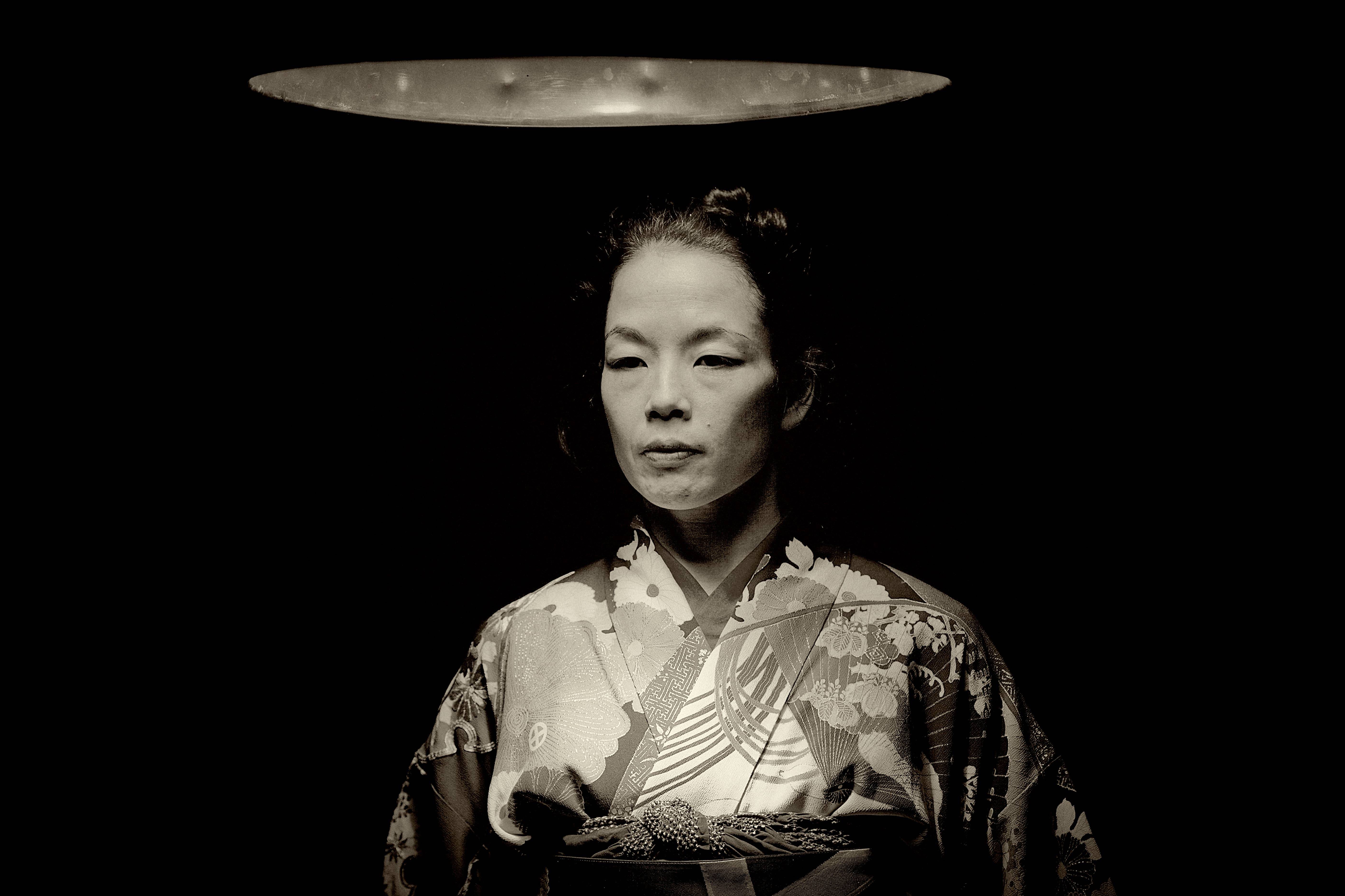 Akiko Kajihara visage irradié sous la lampe MOX1380
